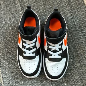 Kids Nike court borough
